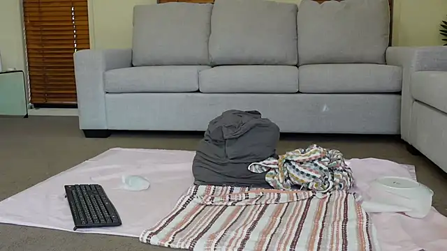 Snapshot of asian_pina chatting on 09/10/25, 11:04 asian pina online show from 09/10/25, 11:04