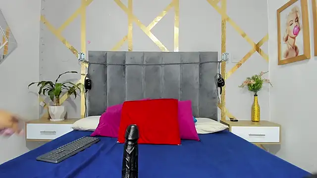 Caroliine Torres online show from 02/24/26, 11:44