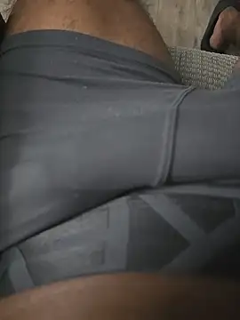 Snapshot of Keshuloveyou chatting on 12/29/24, 07:17 Keshuloveyou online show from 12/29/24, 07:17