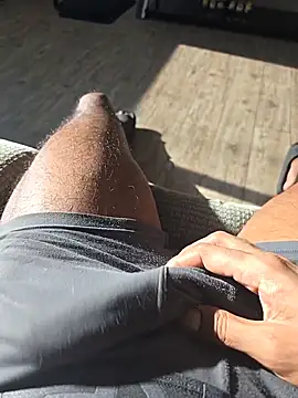 Snapshot of Keshuloveyou chatting on 02/16/25, 08:11 Keshuloveyou online show from 02/16/25, 08:11