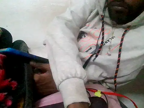 devilsam3327 online show from 11/29/25, 09:26