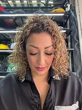 Katti Barrera online show from 06/26/26, 06:14