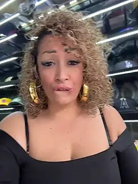Katti Barrera online show from 06/30/26, 05:57