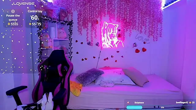 cat kitty18  online show from 03/14/25, 09:21