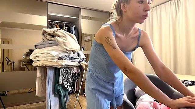 anna kiss69 online show from 10/19/25, 04:43