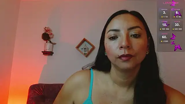 Snapshot of Emmi_Cam chatting on 02/03/26, 07:46 Emmi Cam online show from 02/03/26, 07:46