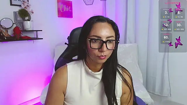 Emmi Cam online show from 04/15/26, 07:58