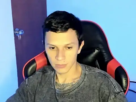 Snapshot of goodboy69l chatting on 03/24/26, 04:12 goodboy69l online show from 03/24/26, 04:12