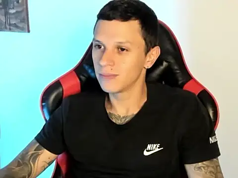 Snapshot of goodboy69l chatting on 02/20/26, 12:07 goodboy69l online show from 02/20/26, 12:07