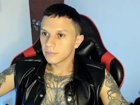 Snapshot of goodboy69l chatting on 05/26/26, 11:03 goodboy69l online show from 05/26/26, 11:03