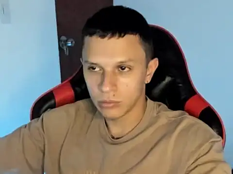 Snapshot of goodboy69l chatting on 06/01/26, 06:29 goodboy69l online show from 06/01/26, 06:29