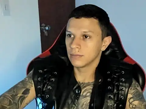 Snapshot of goodboy69l chatting on 06/10/26, 12:39 goodboy69l online show from 06/10/26, 12:39