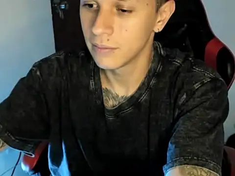 Snapshot of goodboy69l chatting on 06/07/26, 12:05 goodboy69l online show from 06/07/26, 12:05