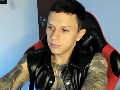 Snapshot of goodboy69l chatting on 06/16/26, 01:49 goodboy69l online show from 06/16/26, 01:49