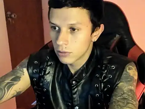 Snapshot of goodboy69l chatting on 04/09/26, 11:00 goodboy69l online show from 04/09/26, 11:00