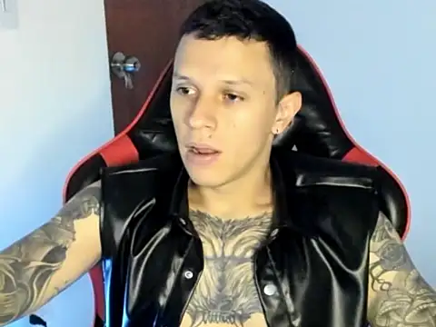 Snapshot of goodboy69l chatting on 06/07/26, 03:28 goodboy69l online show from 06/07/26, 03:28
