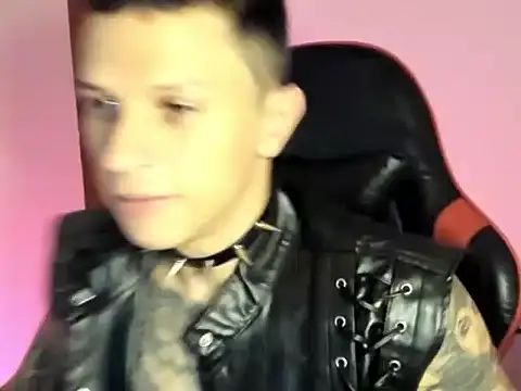 Snapshot of goodboy69l chatting on 04/19/26, 03:46 goodboy69l online show from 04/19/26, 03:46