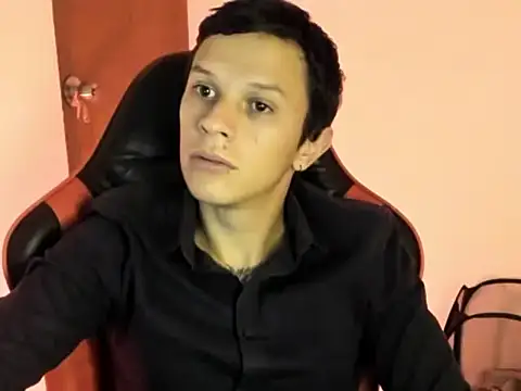 Snapshot of goodboy69l chatting on 04/09/26, 01:29 goodboy69l online show from 04/09/26, 01:29