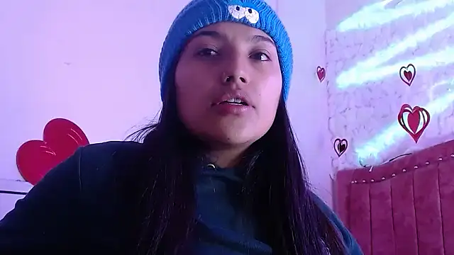 SarahStones online show from 03/21/25, 05:11