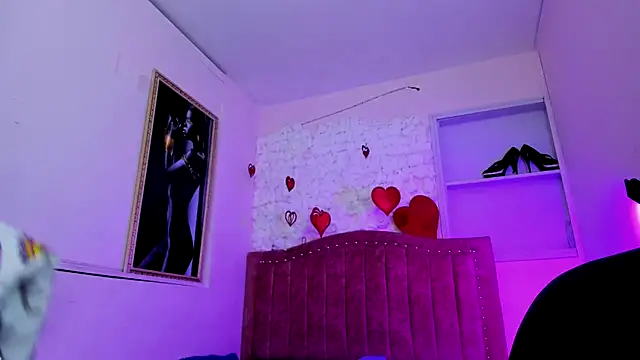 SarahStones online show from 09/30/25, 09:26