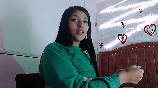 SarahStones online show from 03/18/25, 06:50