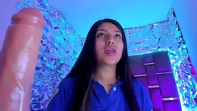 SarahStones online show from 12/01/25, 09:54