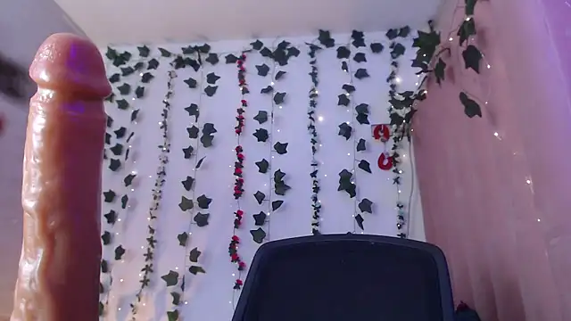 SarahStones online show from 04/19/26, 06:14