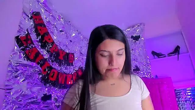 SarahStones online show from 11/15/25, 06:06