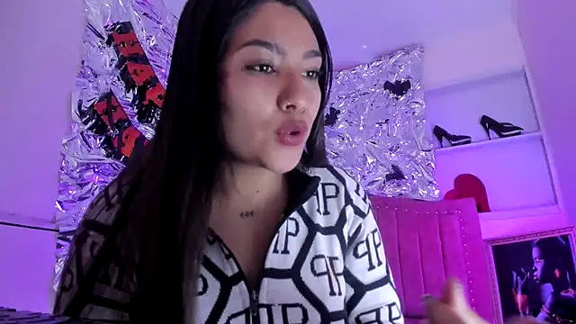 SarahStones online show from 11/02/25, 12:21