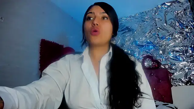 SarahStones online show from 03/15/26, 05:25