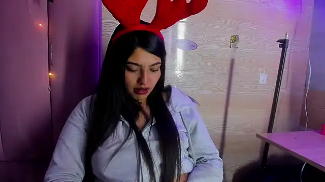 SarahStones online show from 04/29/26, 05:30