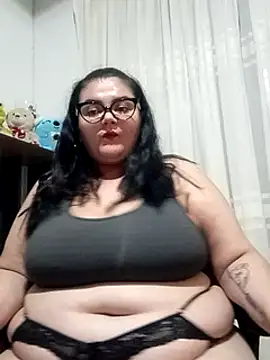 Snapshot of Madisonpalacio chatting on 03/08/25, 02:01 Madisonpalacio online show from 03/08/25, 02:01