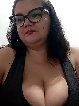 Madisonpalacio online show from 10/25/25, 12:21