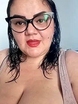 Madisonpalacio online show from 12/22/25, 06:52