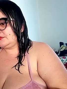 Madisonpalacio online show from 12/15/25, 03:29