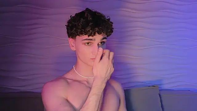 adam 21cm   online show from 10/08/25, 04:19