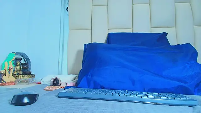 Snapshot of mss_mar chatting on 12/22/25, 03:50 mss mar online show from 12/22/25, 03:50