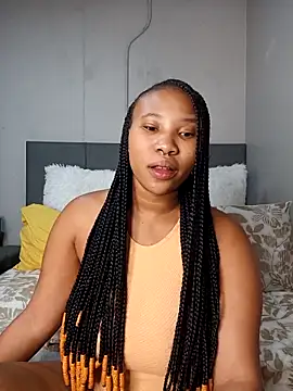 DrippinCaramelCutie online show from 05/05/26, 09:40