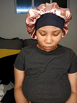 DrippinCaramelCutie online show from 11/26/25, 01:38