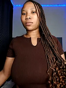 Snapshot of DrippinCaramelCutie chatting on 02/18/26, 09:33 DrippinCaramelCutie online show from 02/18/26, 09:33