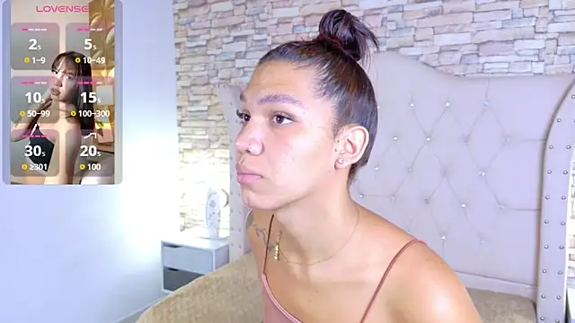 Sara-Smith- online show from 04/18/26, 12:29