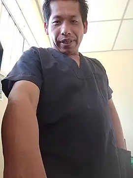 Snapshot of activo202 chatting on 12/14/25, 06:13 activo202 online show from 12/14/25, 06:13