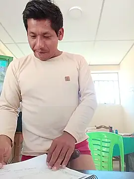 Snapshot of activo202 chatting on 01/10/26, 09:54 activo202 online show from 01/10/26, 09:54