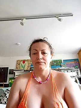 Snapshot of MariaAnaSunshine chatting on 09/27/25, 01:39 MariaAnaSunshine online show from 09/27/25, 01:39