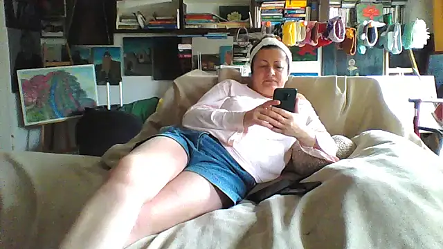 MariaAnaSunshine online show from 11/18/25, 11:46