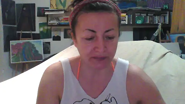 Snapshot of MariaAnaSunshine chatting on 10/14/25, 05:13 MariaAnaSunshine online show from 10/14/25, 05:13