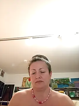 Snapshot of MariaAnaSunshine chatting on 09/25/25, 07:42 MariaAnaSunshine online show from 09/25/25, 07:42