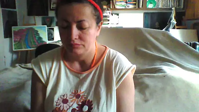 MariaAnaSunshine online show from 10/28/25, 07:51