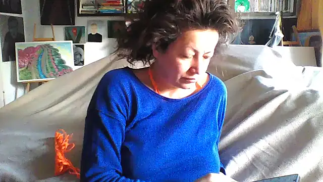 MariaAnaSunshine online show from 10/29/25, 06:45