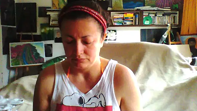 Snapshot of MariaAnaSunshine chatting on 10/15/25, 07:27 MariaAnaSunshine online show from 10/15/25, 07:27